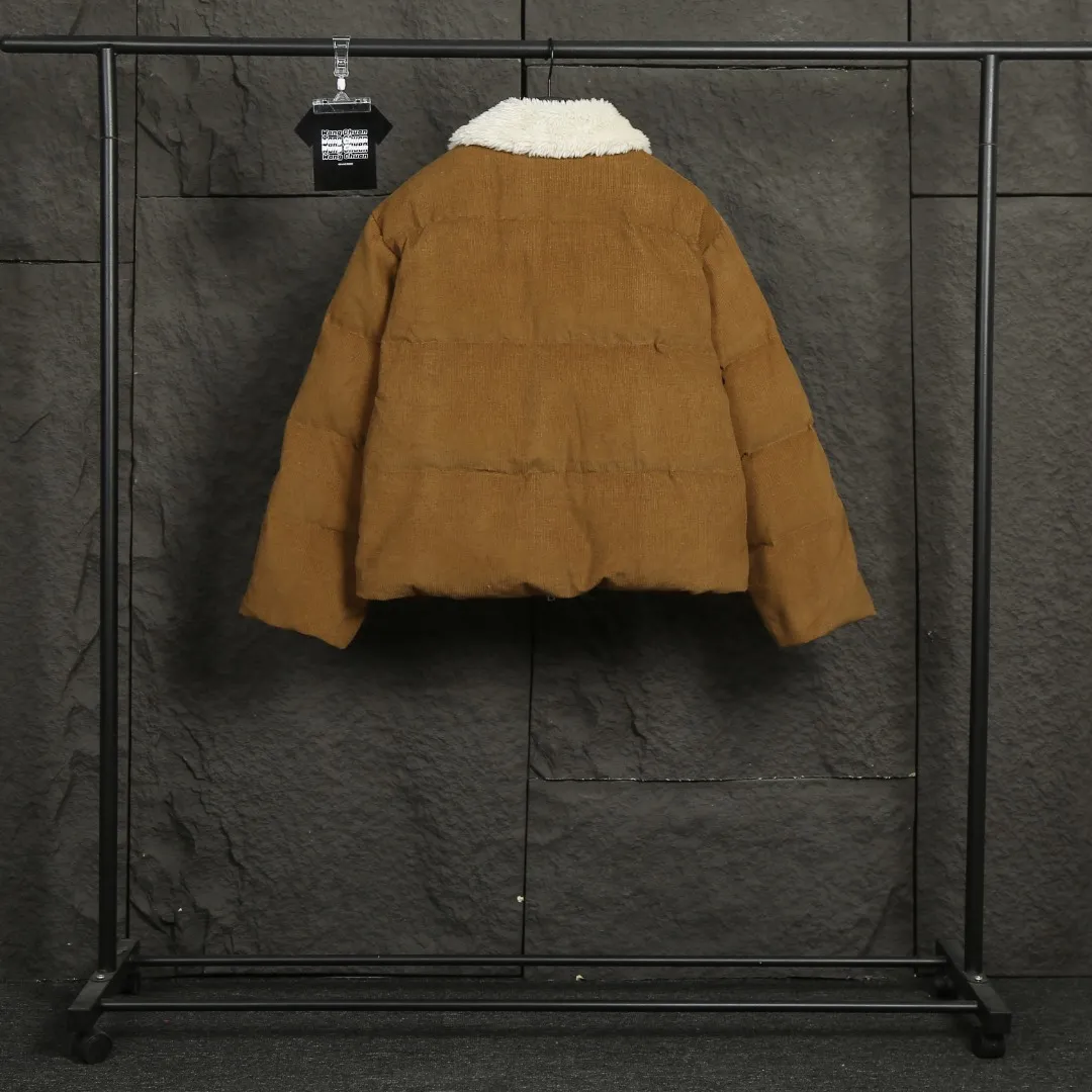 P610 Actual Photos [Popular Items] Style Number: 24382# Color: Khaki Brown Size: S to The original YKK white copper nude zipper has zipper pockets on both sides ✅ - RL2024 new down jacket Khaki corduroy cotton jacket The warm atmosphere of autumn and winter is online. The comfort brought by the cotton corduroy face and the three-dimensional grain velvet lapels. The high-waisted short version takes into account both the fit and warmth.